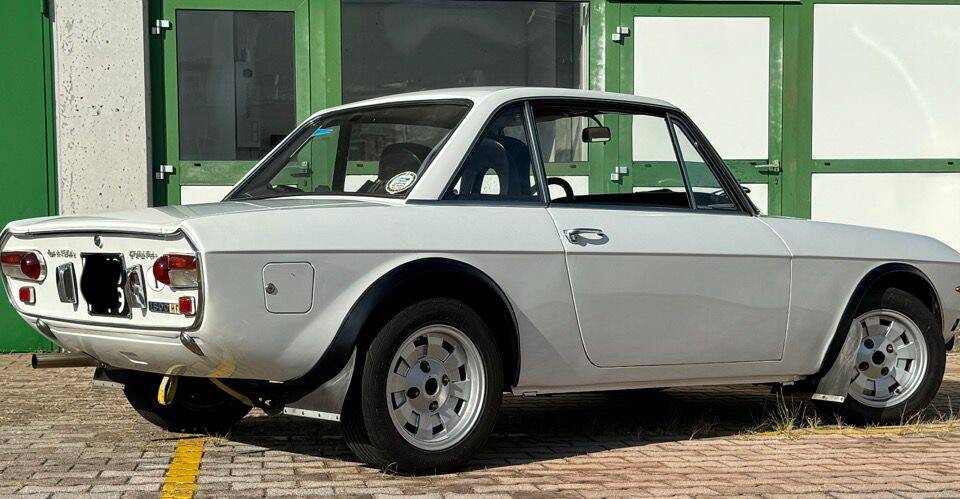 Image 9/16 de Lancia Fulvia Coupe HF 1.6 (1971)