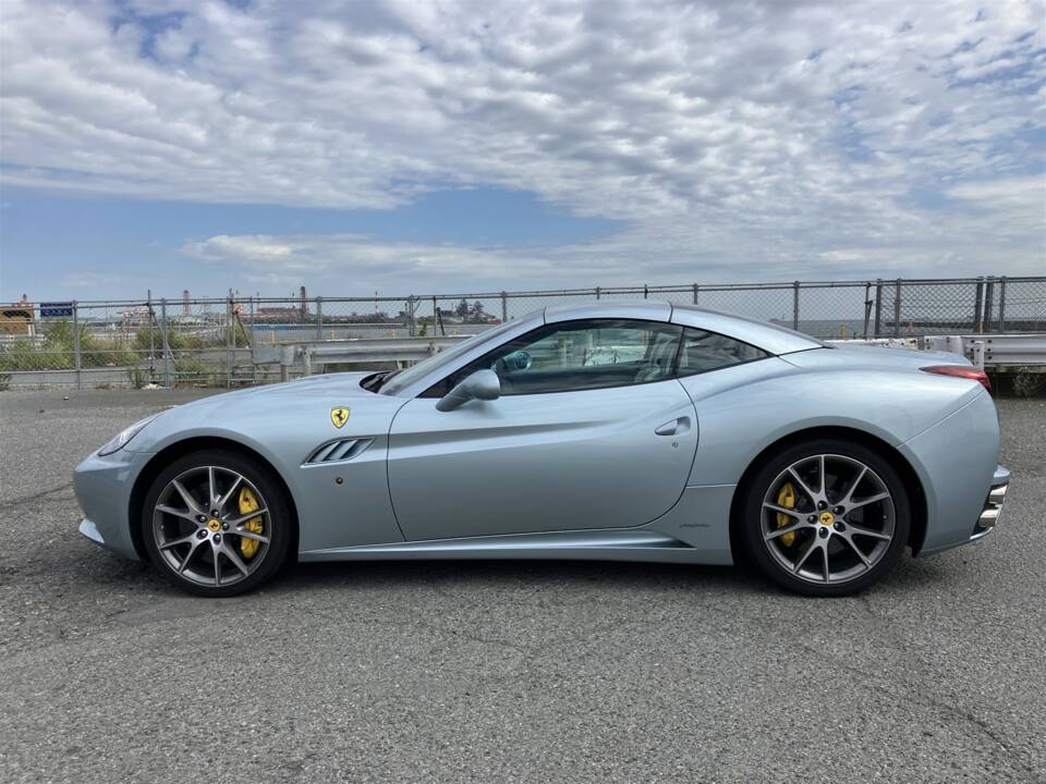 Afbeelding 4/66 van Ferrari California 30 (2013)