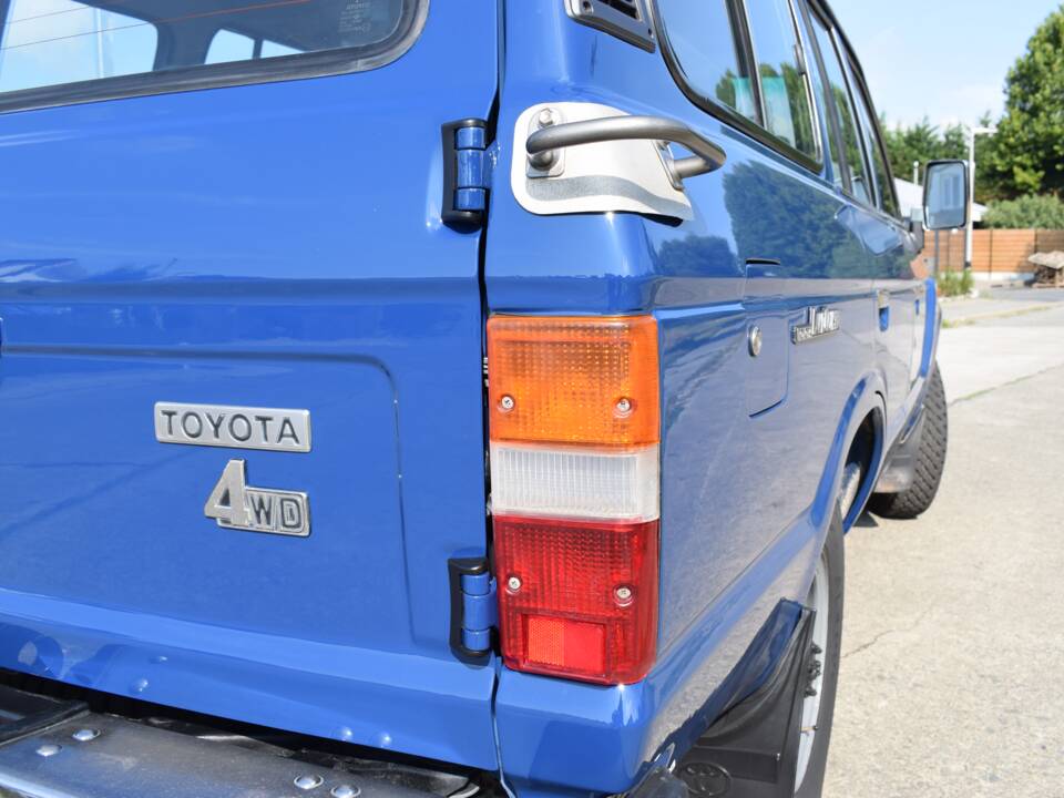 Afbeelding 10/24 van Toyota Land Cruiser FJ 62 (1989)