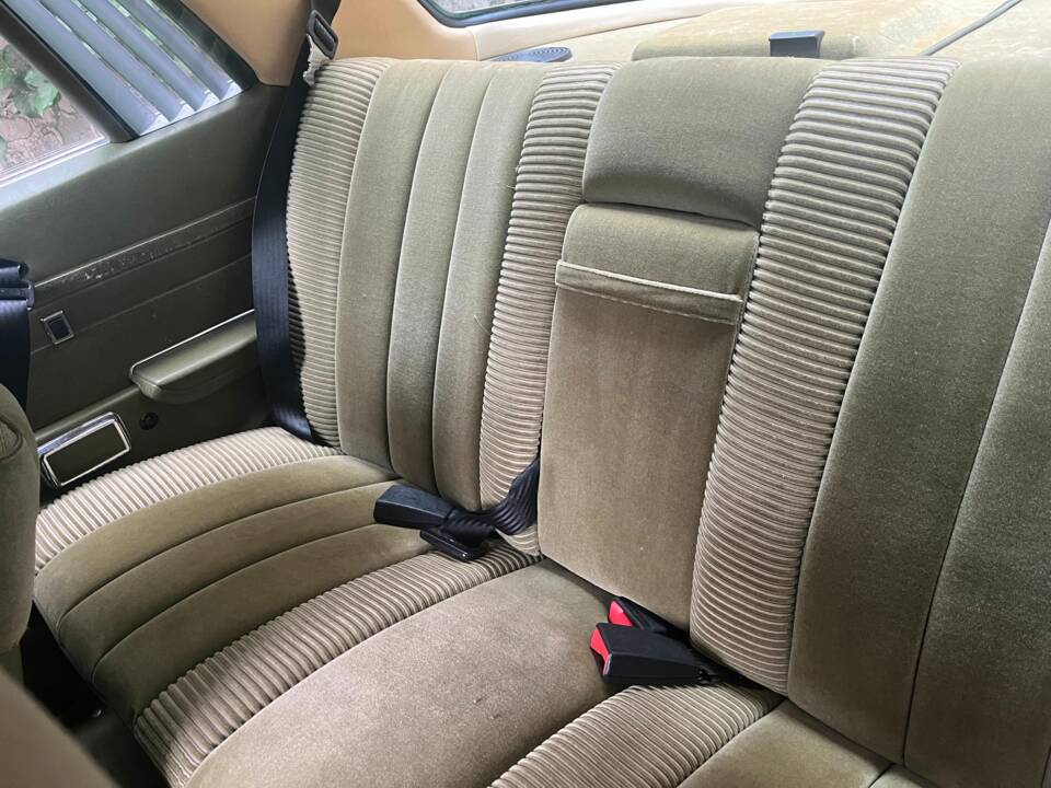 Imagen 3/5 de Mercedes-Benz 380 SLC (1982)