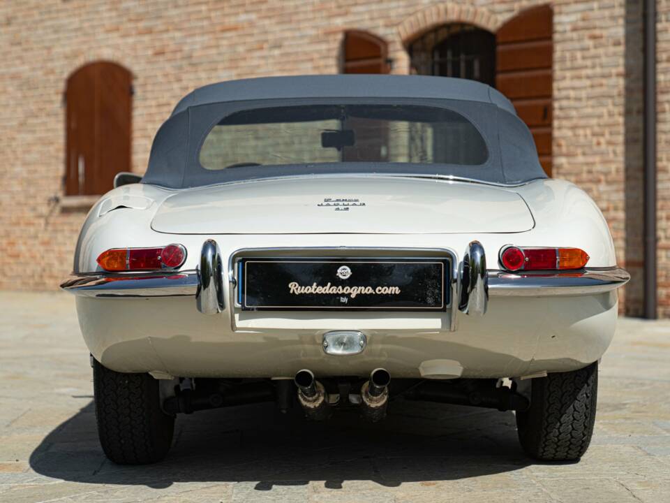 Bild 12/50 von Jaguar E-Type (1968)