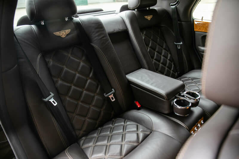 Bild 29/50 von Bentley Arnage T (2009)