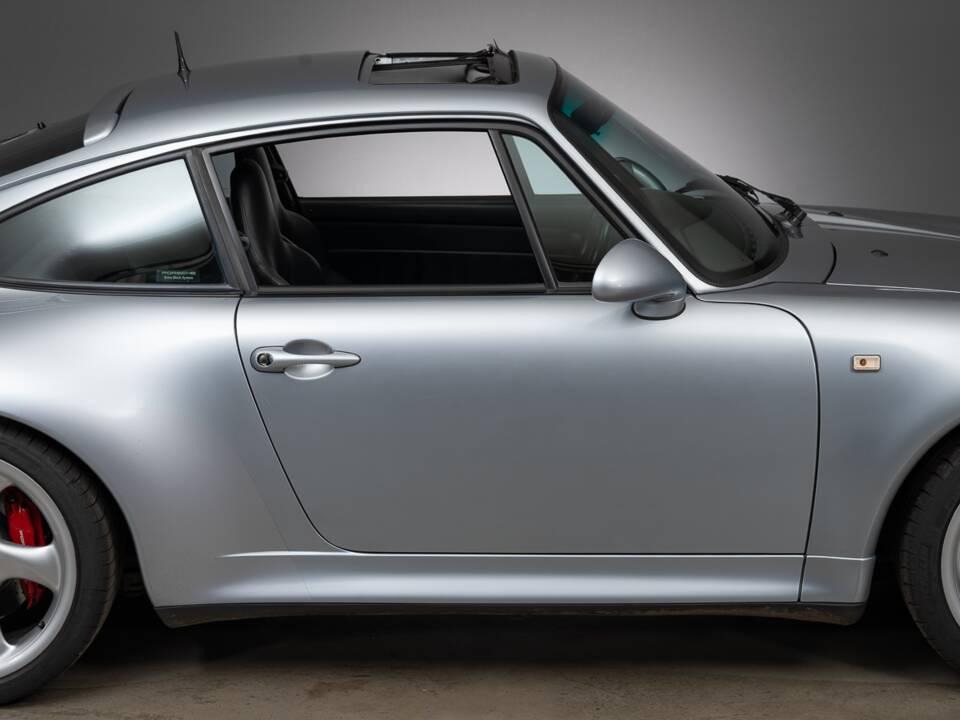 Image 7/32 de Porsche 911 Carrera 4S (1998)