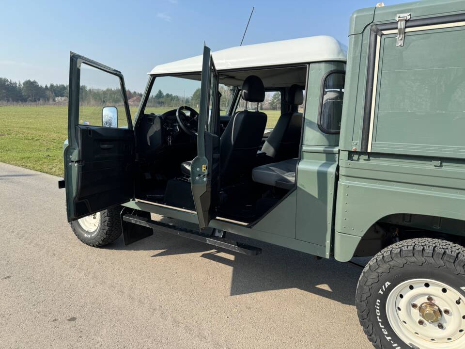 Afbeelding 44/56 van Land Rover Defender 130 Double Cab (2010)