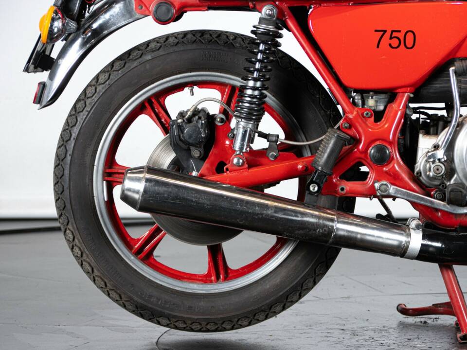 Bild 41/50 von Yamaha XS 750 (1979)