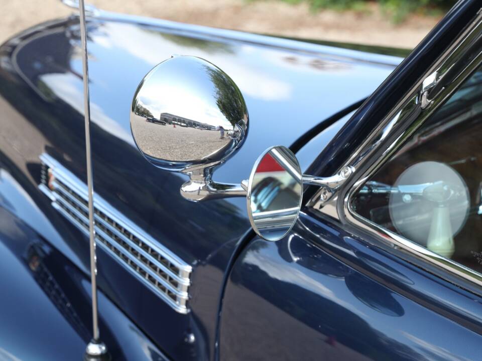 Image 37/50 de Cadillac 62 Convertible (1941)