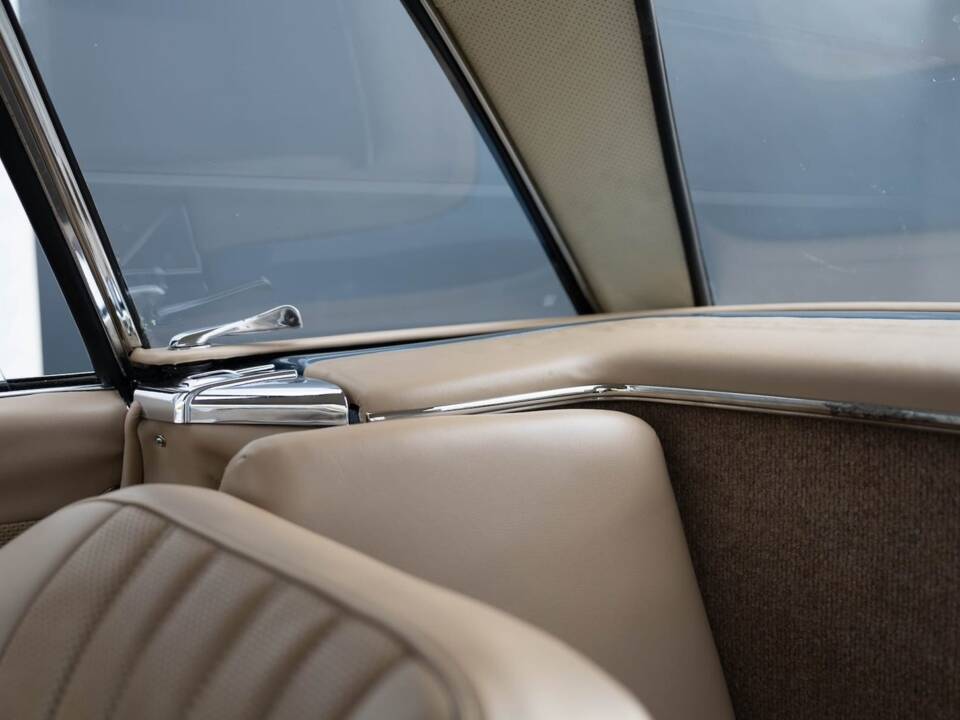 Immagine 71/93 di Mercedes-Benz 230 SL (1965)
