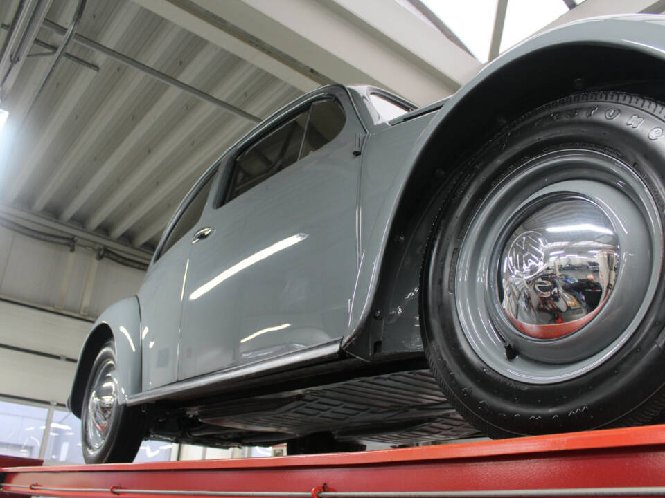 Image 9/50 of Volkswagen Beetle 1200 Standard &quot;Oval&quot; (1955)