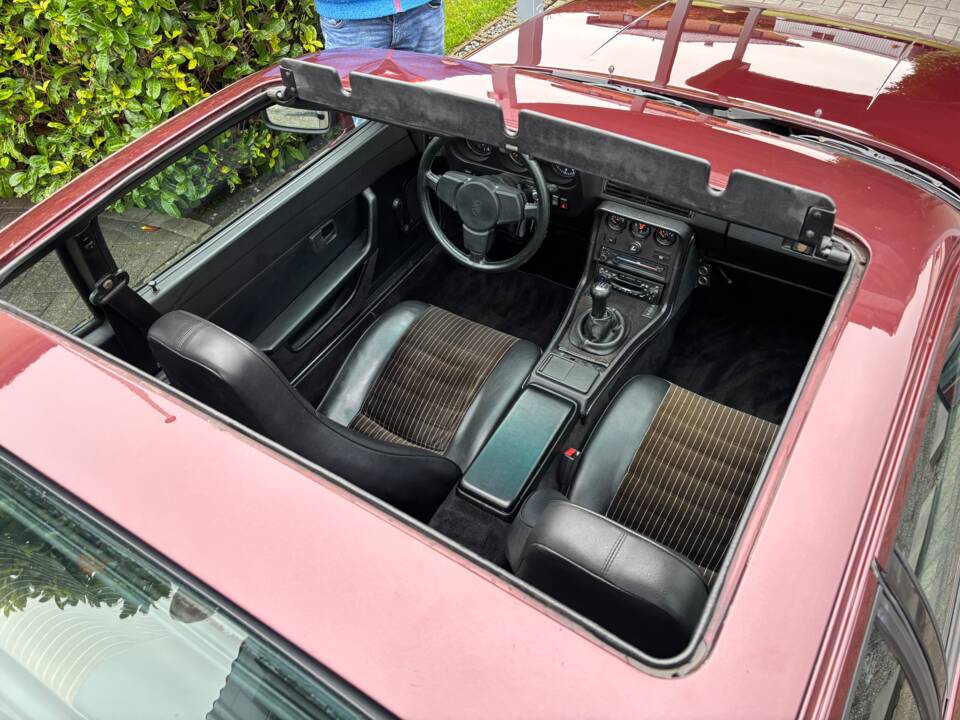 Image 17/27 de Porsche 924 (1984)