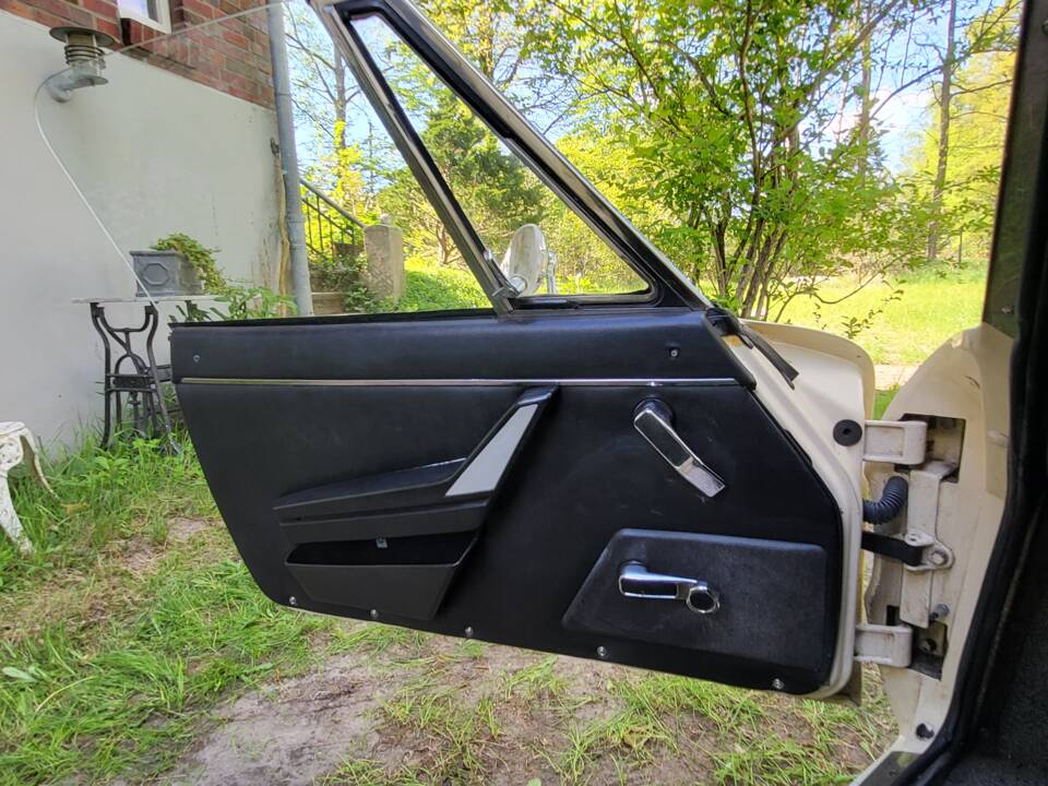 Image 27/37 of Alfa Romeo Spider Veloce 2000 (1982)