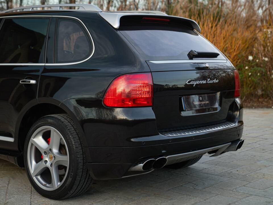 Afbeelding 17/50 van Porsche Cayenne Turbo (2005)