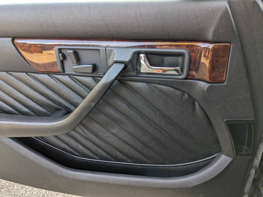 Image 8/29 of Mercedes-Benz 500 SEL (1990)
