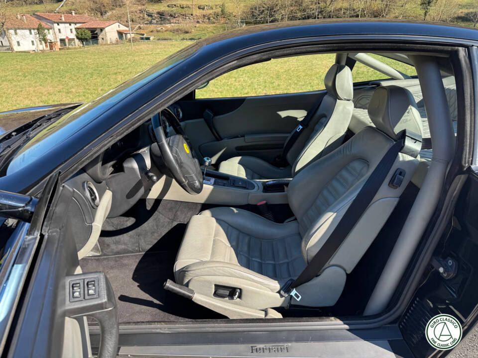 Immagine 19/31 di Ferrari 550 Maranello (1998)