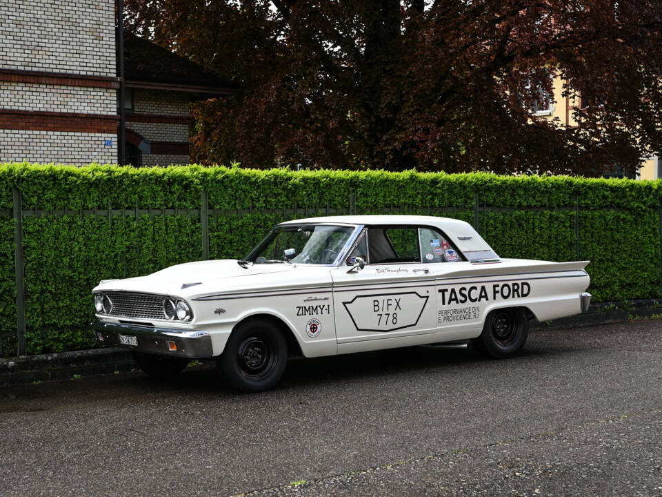 Image 3/70 of Ford Fairlane 500 (1963)