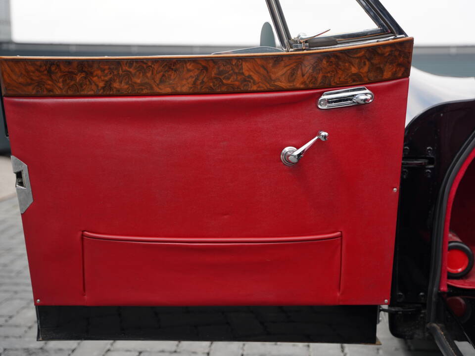 Image 15/50 of Jaguar XK 140 DHC (1956)