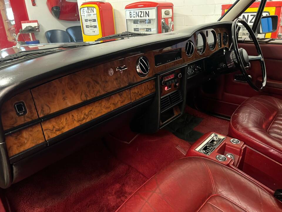 Image 9/18 of Rolls-Royce Silver Spirit (1982)