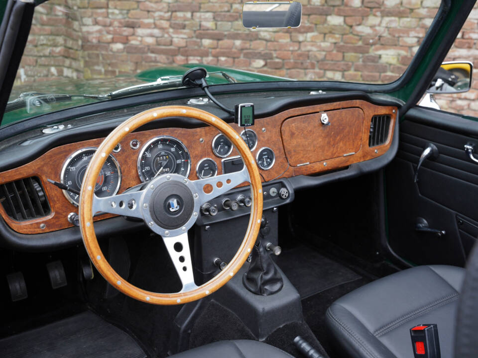 Immagine 24/50 di Triumph TR 4A IRS (1966)