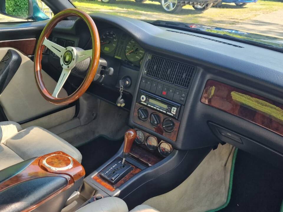 Image 18/21 de Audi Cabriolet 2.3 E (1992)