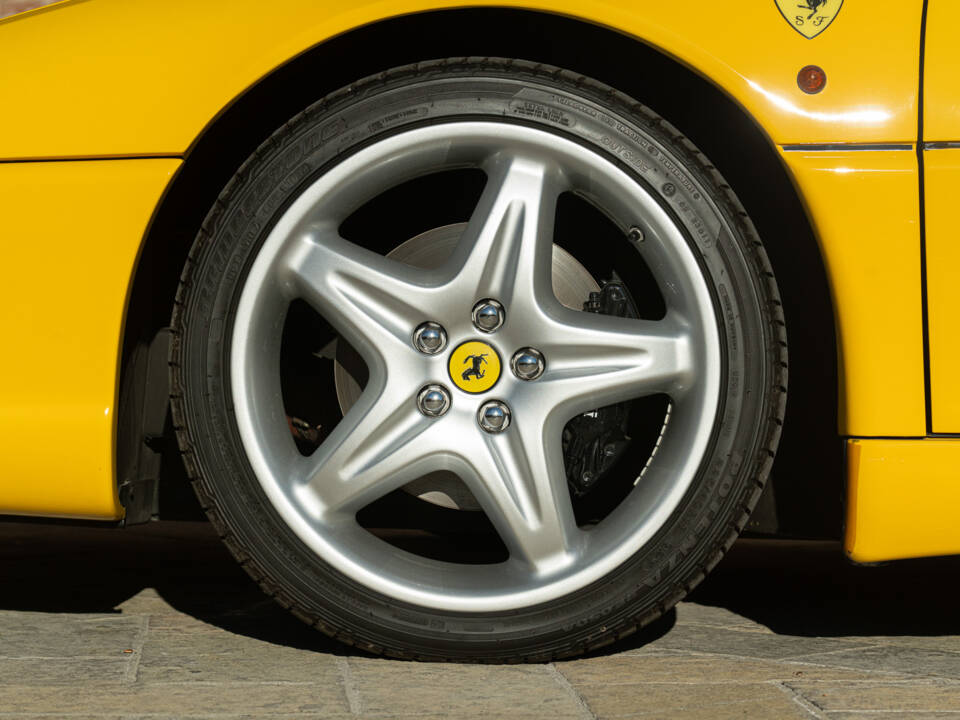 Bild 22/44 von Ferrari F 355 Spider (1998)