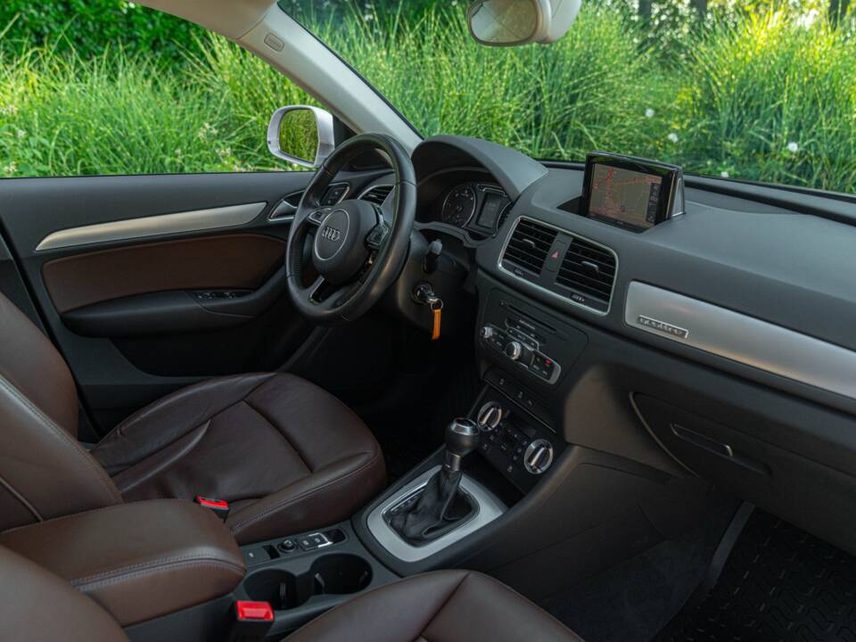 Bild 21/50 von Audi Q3 2.0 TDI quattro (2012)