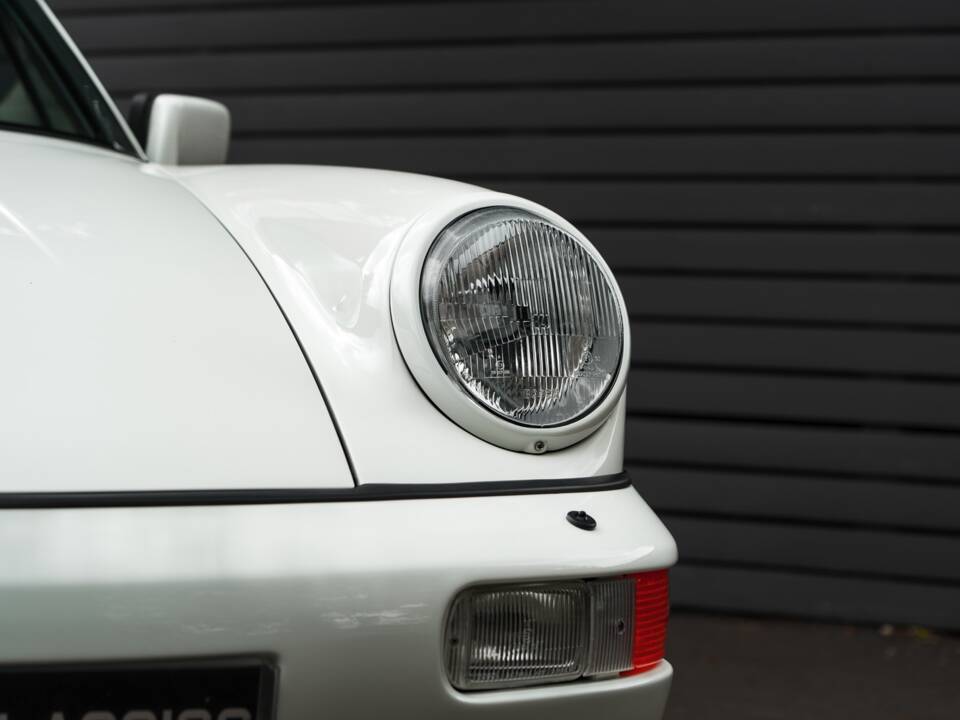 Bild 41/48 von Porsche 911 Carrera 2 (1990)