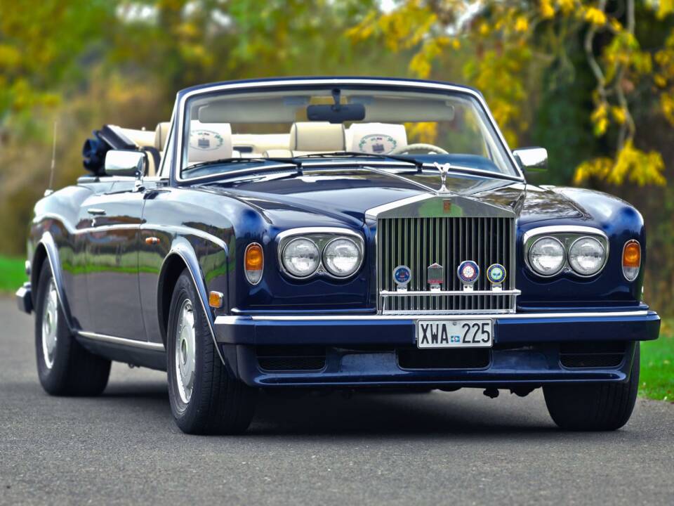 Image 1/50 of Rolls-Royce Corniche S (1995)