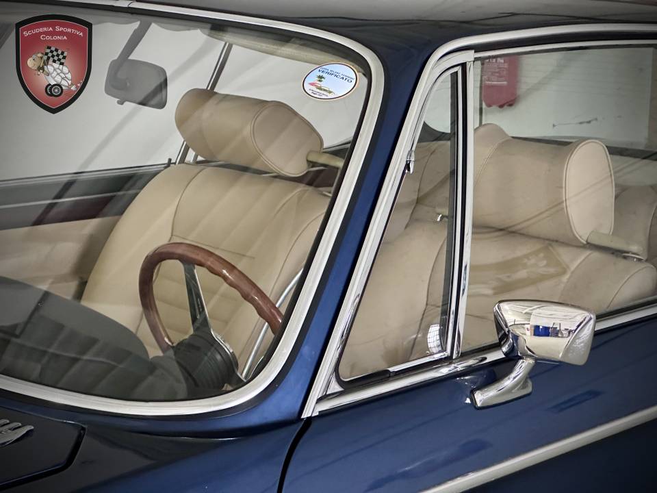 Image 13/39 de BMW 3,0 CSi (1974)