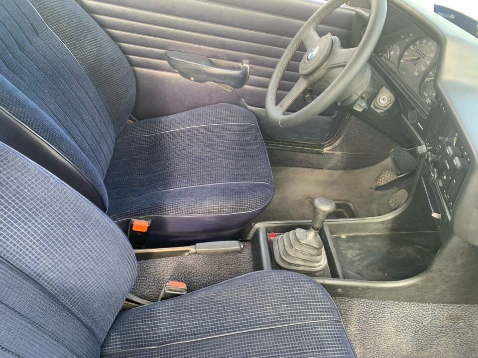 Image 5/5 of BMW 320&#x2F;6 (1978)