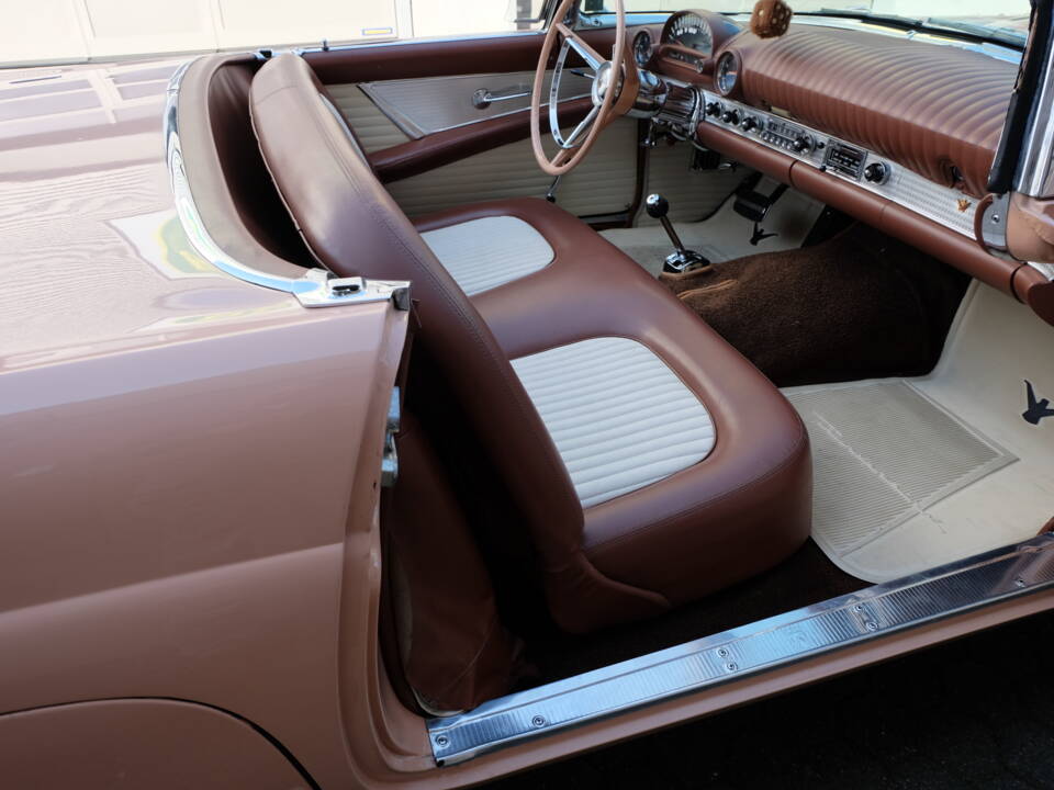 Immagine 26/64 di Ford Thunderbird (1956)