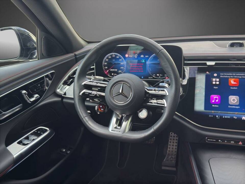 Imagen 4/10 de Mercedes-Benz E 53 AMG Hybrid 4MATIC T (2024)