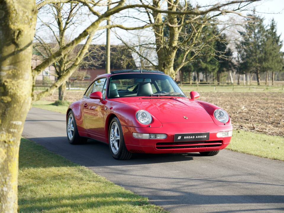 Image 4/46 of Porsche 911 Carrera (1997)