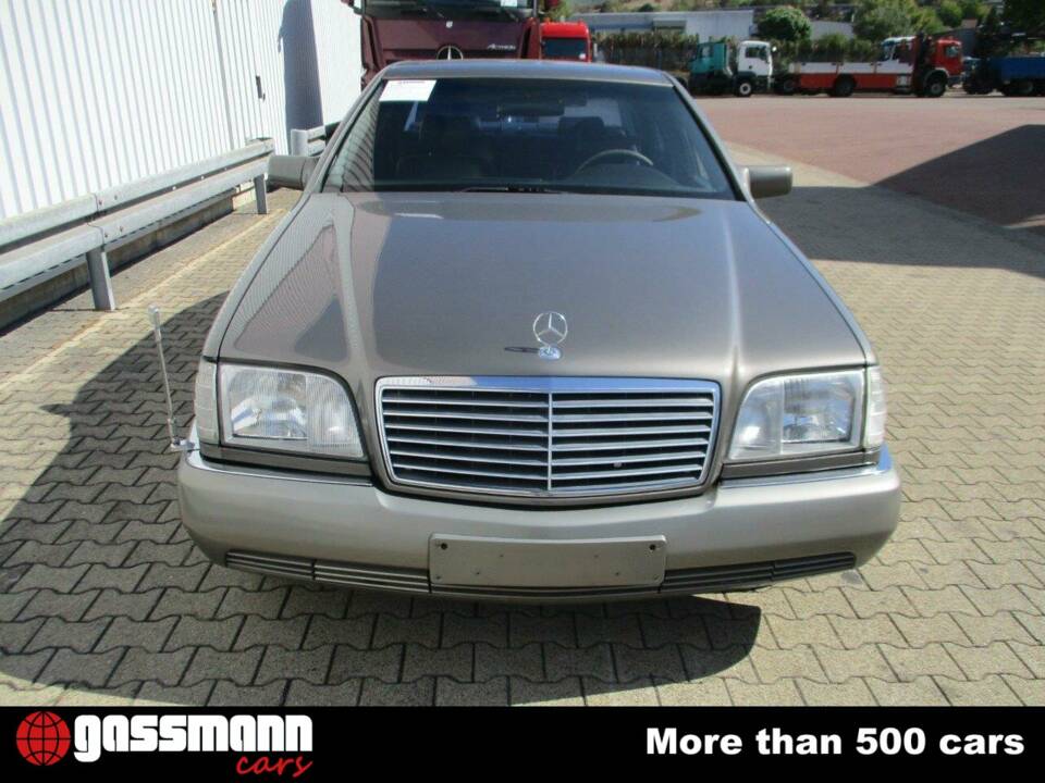 Bild 3/15 von Mercedes-Benz 300 SE (1992)