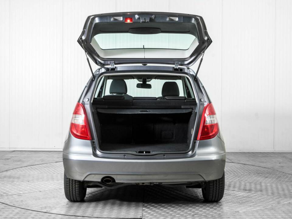 Bild 39/43 von Mercedes-Benz A 160 CDI (2010)