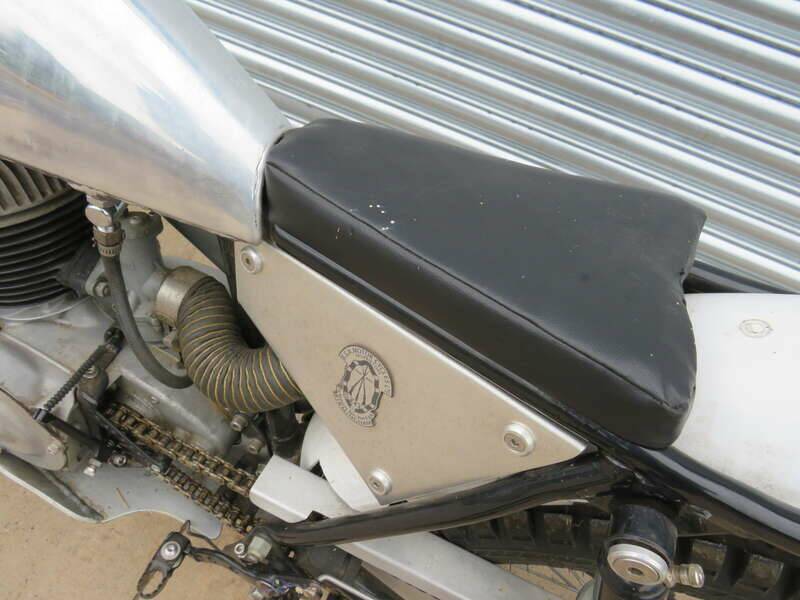 Immagine 14/38 di BSA Bantam D 14/4 Supreme (1968)
