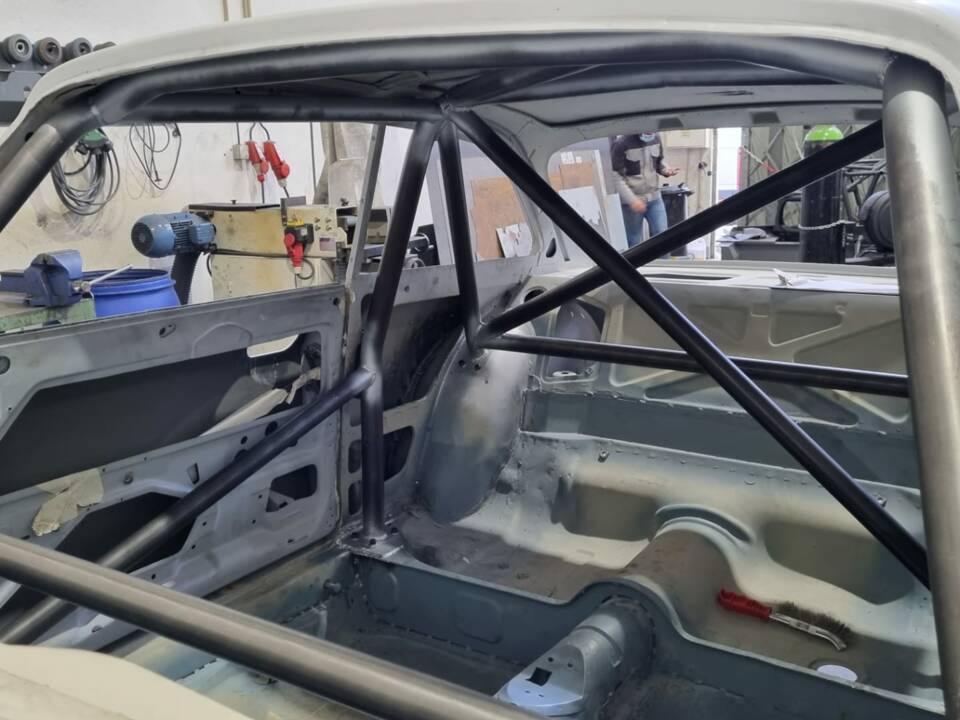 Image 49/99 of Alfa Romeo Giulia 1750 GT Am (1971)