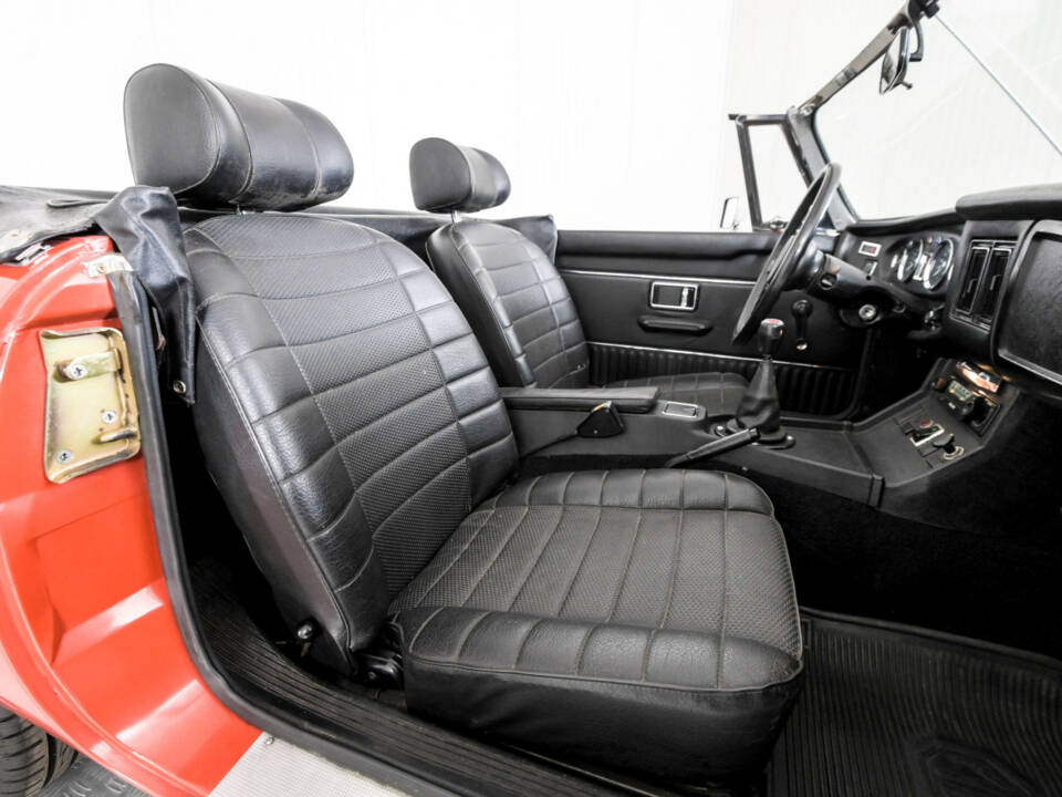 Image 24/50 of MG MGB (1976)
