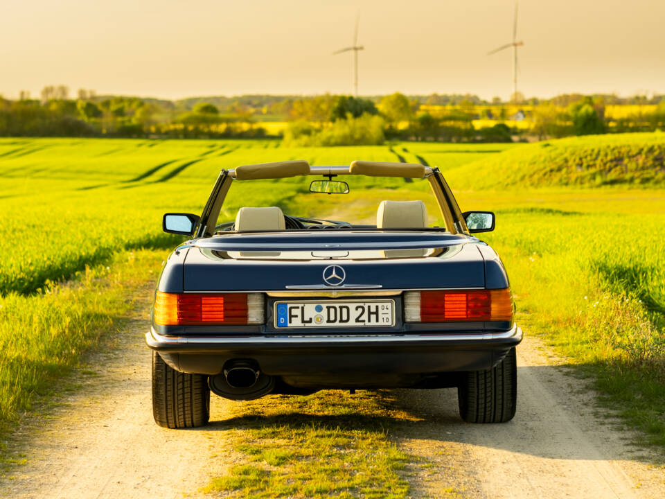 Immagine 7/42 di Mercedes-Benz 300 SL (1986)
