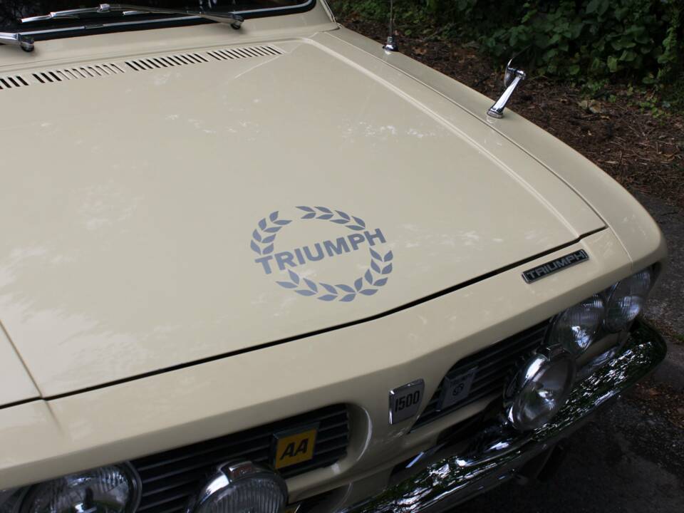 Image 17/17 of Triumph 1500 (1974)