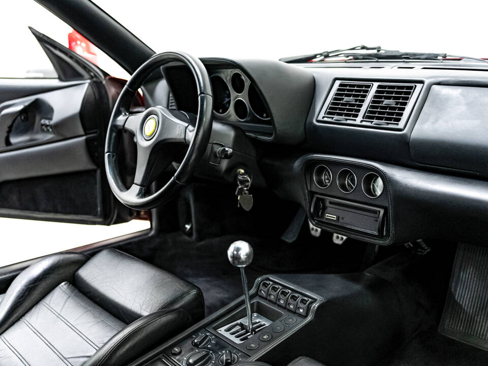 Image 31/55 of Ferrari F 355 Berlinetta (1994)