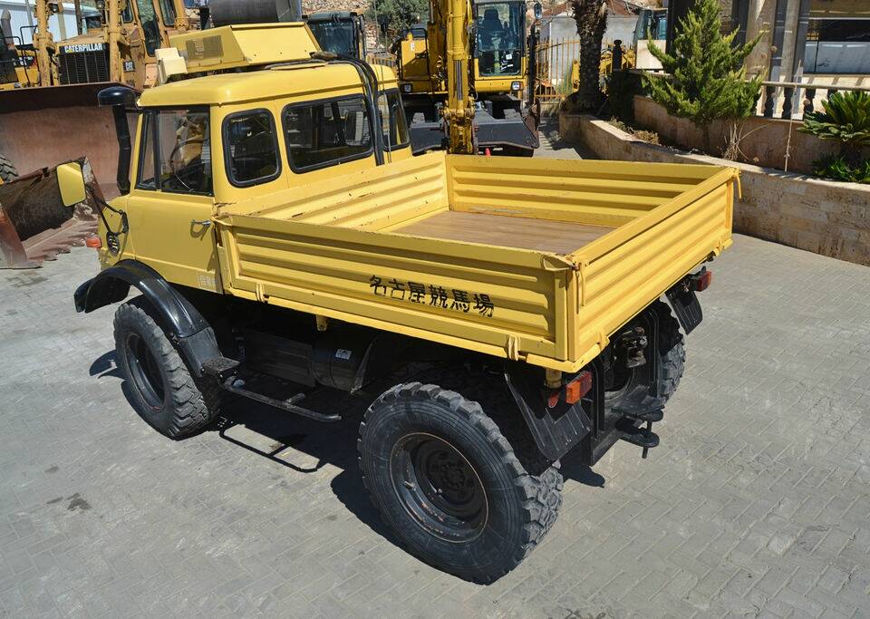 Bild 7/8 von Mercedes-Benz Unimog 406 (1975)