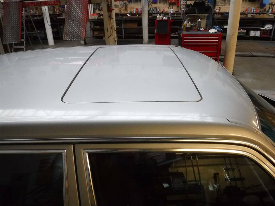 Image 8/31 de Mercedes-Benz 420 SEL (1986)