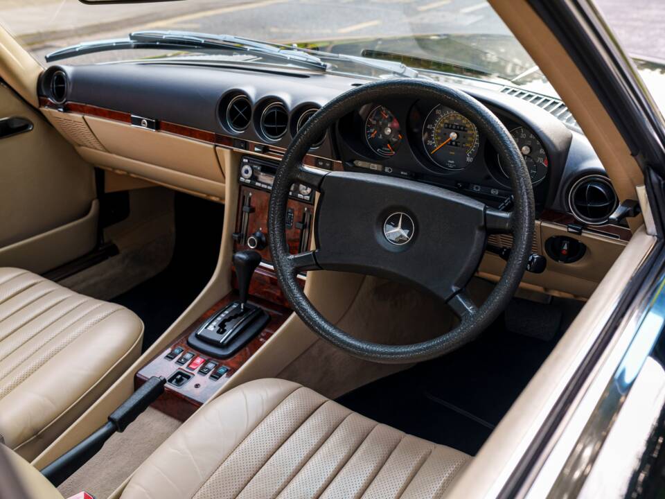 Imagen 16/28 de Mercedes-Benz 380 SL (1985)