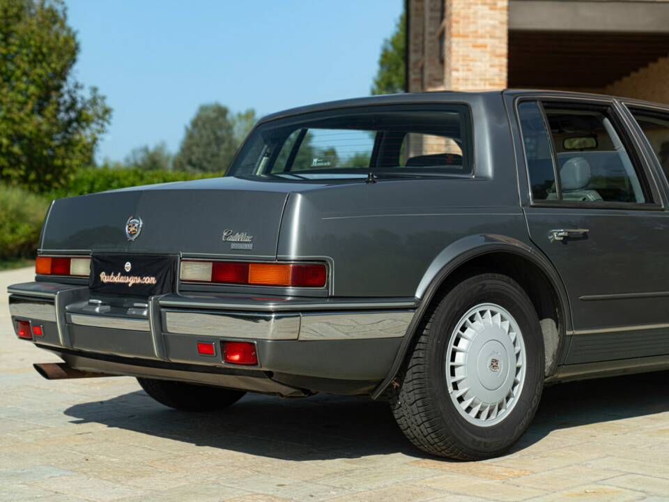Immagine 22/50 di Cadillac Seville (1988)