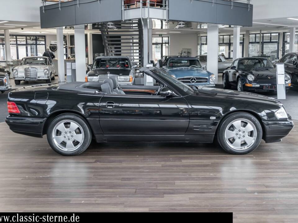 Image 6/15 of Mercedes-Benz SL 320 (2001)