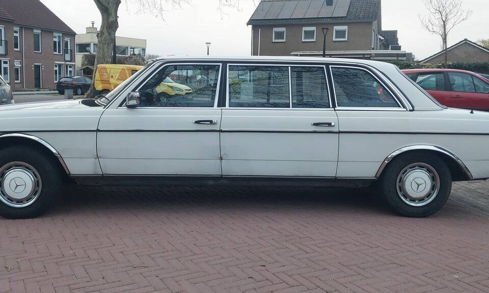 Afbeelding 4/8 van Mercedes-Benz 250 lang (1984)
