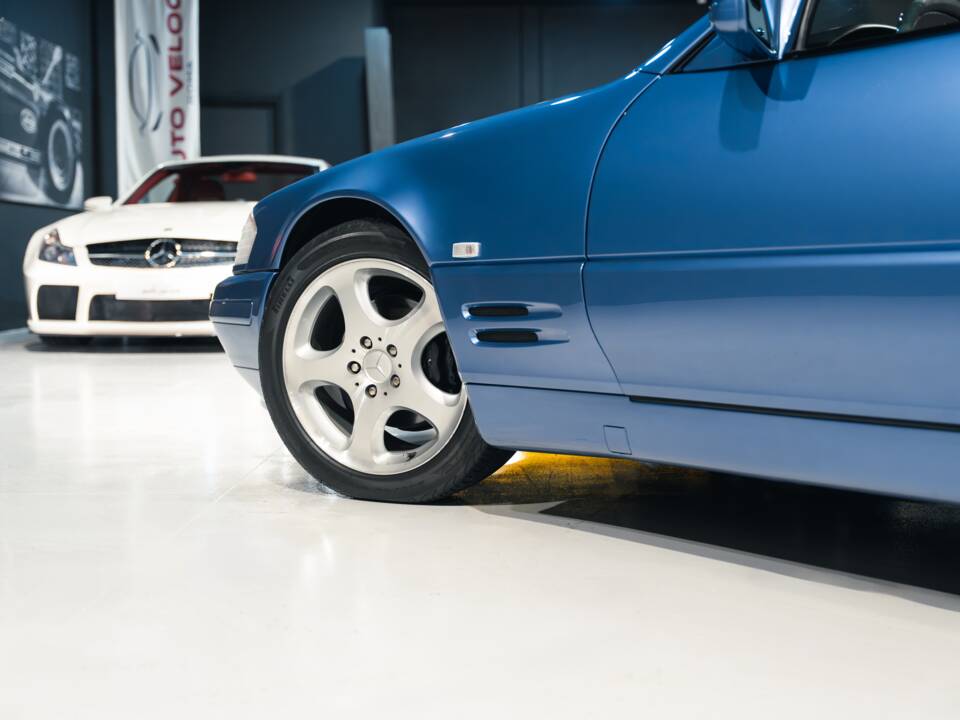 Image 12/35 of Mercedes-Benz SL 320 (1998)