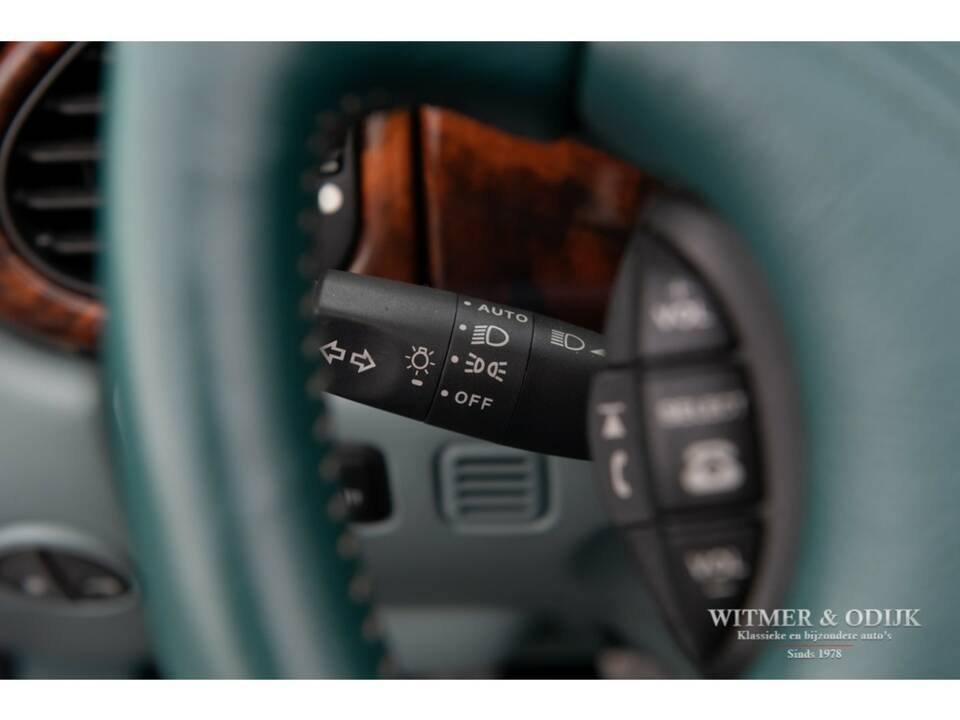 Bild 19/33 von Jaguar XKR (1999)