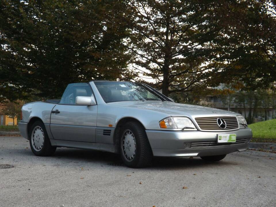 Image 2/50 of Mercedes-Benz SL 280 (1995)