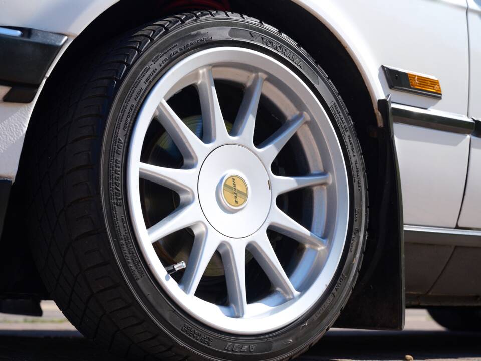Immagine 45/50 di BMW 325i (1988)