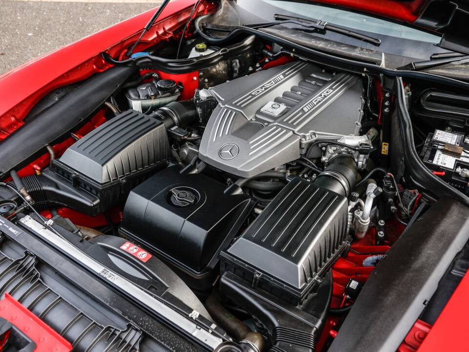 Image 21/40 of Mercedes-Benz SLS AMG Roadster (2011)